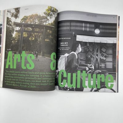 CMYK / PMS Color Custom Catalog Printing Perfect Bind Saddle Stitch Catalog Printing